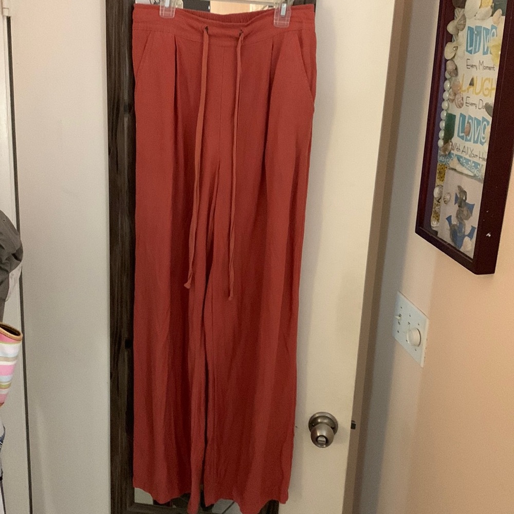 Wide leg pants
